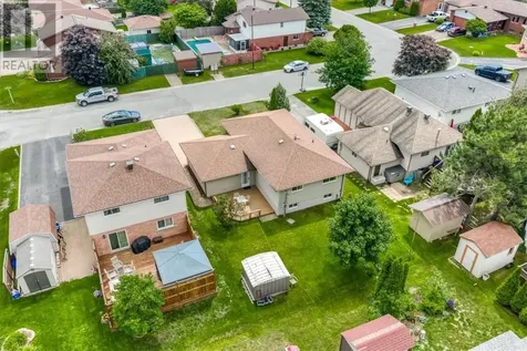 98 Chantal Crescent Garson ON P3L 1C1