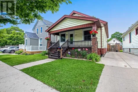 224 Harkness Street Sarnia ON N7T 3H4