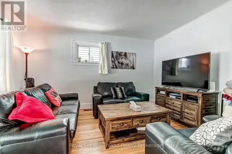 224 Harkness Street Sarnia ON N7T 3H4