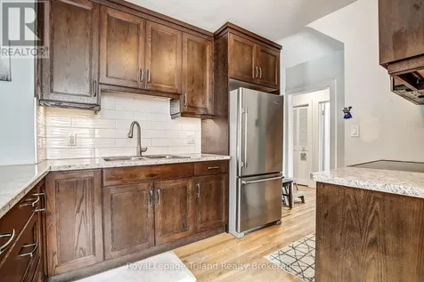 224 Harkness Street Sarnia ON N7T 3H4