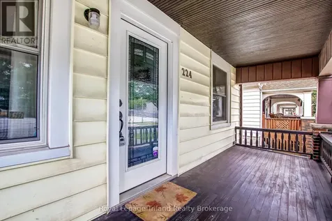 224 Harkness Street Sarnia ON N7T 3H4