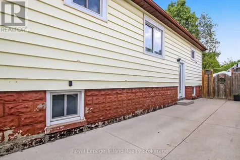 224 Harkness Street Sarnia ON N7T 3H4