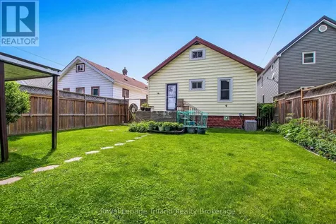 224 Harkness Street Sarnia ON N7T 3H4