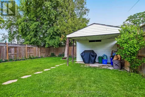 224 Harkness Street Sarnia ON N7T 3H4