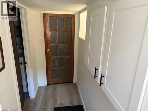 207 Charlton Avenue West Hamilton ON L8P 2E3