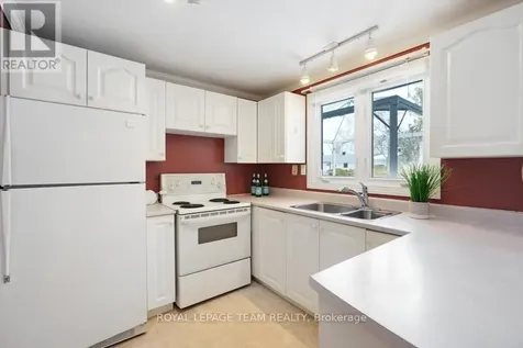 15 Overlake Drive Ottawa ON K2E 5V2