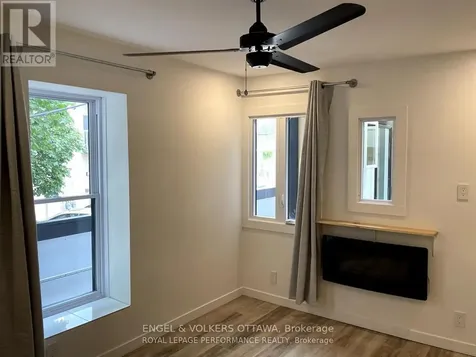 10 Sherbrooke Avenue Ottawa ON K1Y 1R7