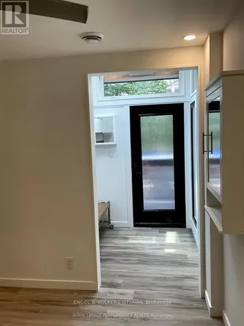 10 Sherbrooke Avenue Ottawa ON K1Y 1R7