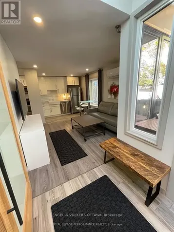10 Sherbrooke Avenue Ottawa ON K1Y 1R7