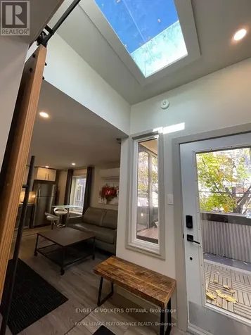 10 Sherbrooke Avenue Ottawa ON K1Y 1R7
