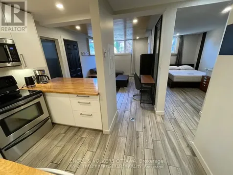 10 Sherbrooke Avenue Ottawa ON K1Y 1R7