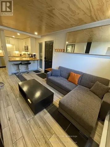 10 Sherbrooke Avenue Ottawa ON K1Y 1R7