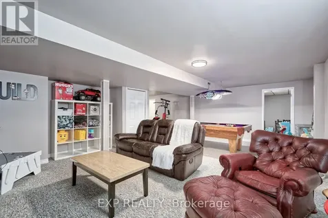8 Rebecca Drive Aylmer ON N5H 3G4