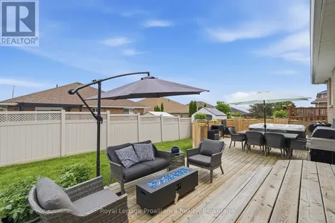 15 Chelsea Crescent Belleville (thurlow Ward) ON K8N 4Z5