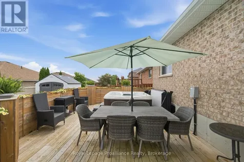 15 Chelsea Crescent Belleville (thurlow Ward) ON K8N 4Z5