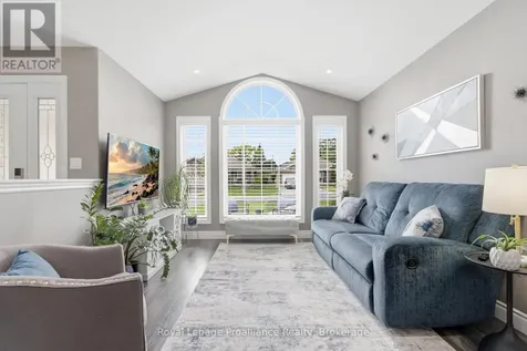 15 Chelsea Crescent Belleville (thurlow Ward) ON K8N 4Z5