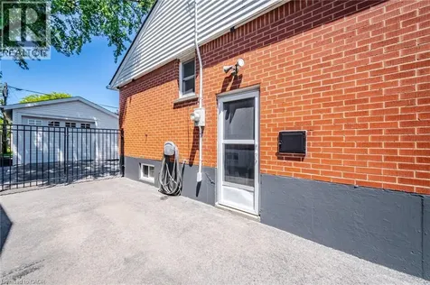 664 Upper Ottawa Street Hamilton ON L8T 3T5