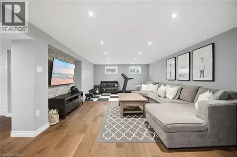 664 Upper Ottawa Street Hamilton ON L8T 3T5