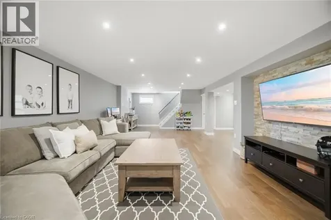 664 Upper Ottawa Street Hamilton ON L8T 3T5