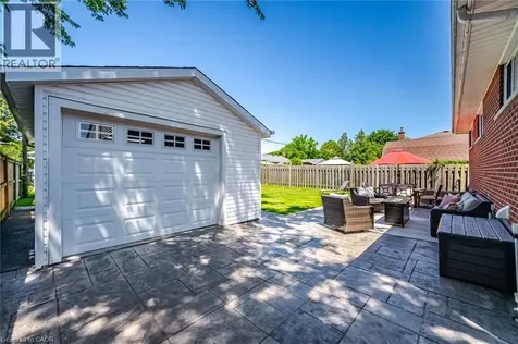 664 Upper Ottawa Street Hamilton ON L8T 3T5