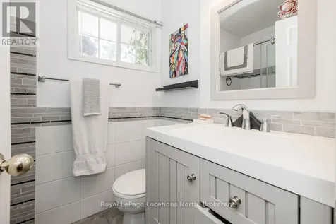 2222 Shore Lane Wasaga Beach ON L9Z 2X7