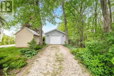 2222 Shore Lane Wasaga Beach ON L9Z 2X7