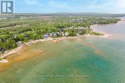 2222 Shore Lane Wasaga Beach ON L9Z 2X7