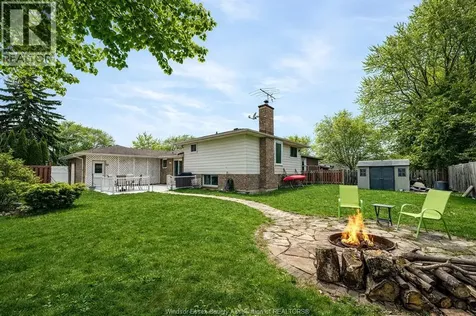 276 Fairway Crescent Tecumseh ON N8N 2Z2