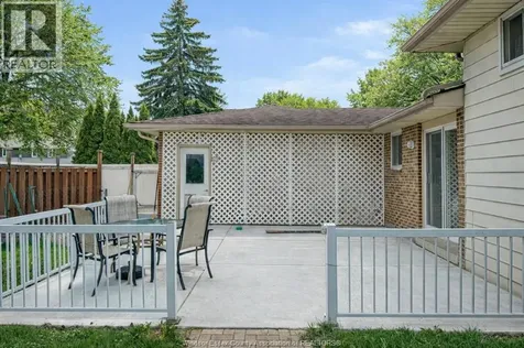 276 Fairway Crescent Tecumseh ON N8N 2Z2