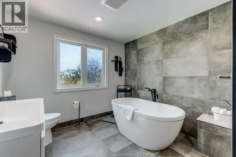 1170 Beals Street Windsor ON N9E 4A4