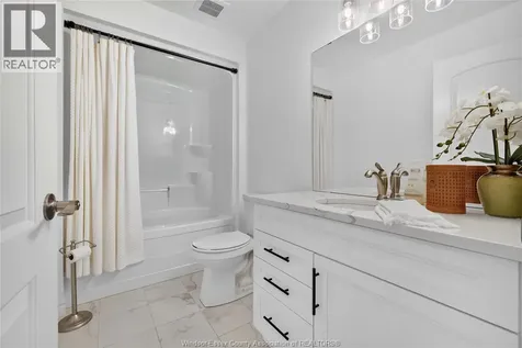 1175 Copeland Windsor ON N8P 0C6