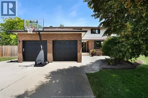 657 Dresden Place Tecumseh ON N8N 4B7