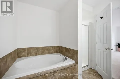 644 Kilbirnie Drive Ottawa ON K2J 0G8