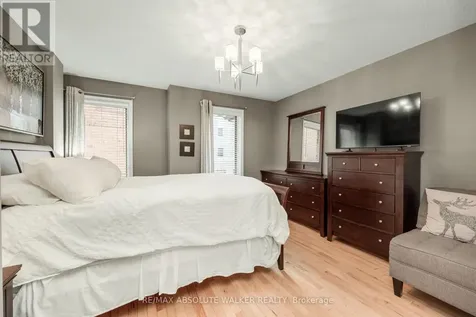 395 Bell Street Ottawa ON K1S 4K5