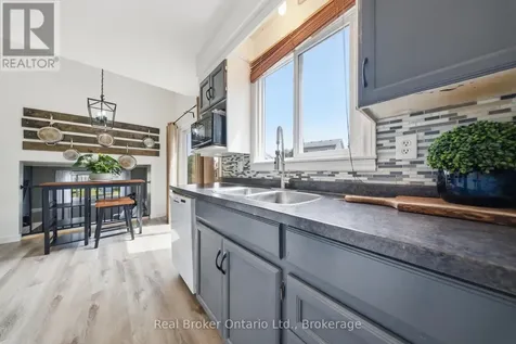 33 Hallmark Street Brantford ON N3P 1A6