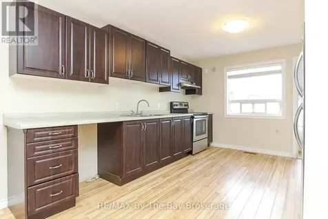 24 Glenwood Drive Wasaga Beach ON L9Z 2K5