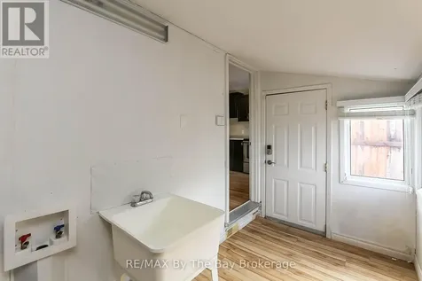 24 Glenwood Drive Wasaga Beach ON L9Z 2K5