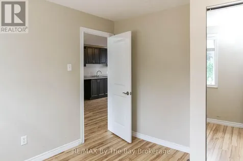24 Glenwood Drive Wasaga Beach ON L9Z 2K5