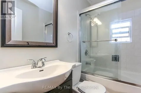 24 Glenwood Drive Wasaga Beach ON L9Z 2K5