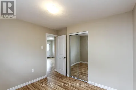 24 Glenwood Drive Wasaga Beach ON L9Z 2K5