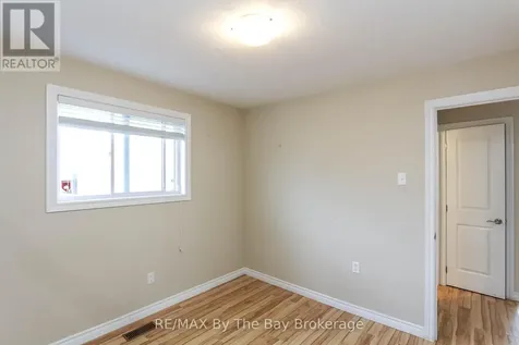 24 Glenwood Drive Wasaga Beach ON L9Z 2K5