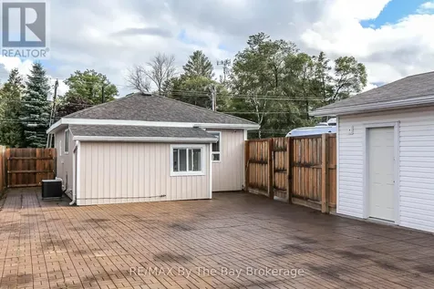 24 Glenwood Drive Wasaga Beach ON L9Z 2K5