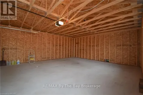 24 Glenwood Drive Wasaga Beach ON L9Z 2K5
