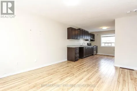 24 Glenwood Drive Wasaga Beach ON L9Z 2K5