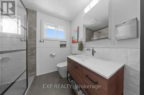 554 Browning Avenue Ottawa ON K1G 0T4