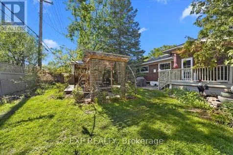 554 Browning Avenue Ottawa ON K1G 0T4