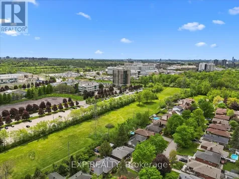 554 Browning Avenue Ottawa ON K1G 0T4