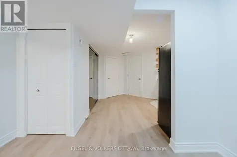 1649 Rosebella Avenue Ottawa ON K1T 1E9