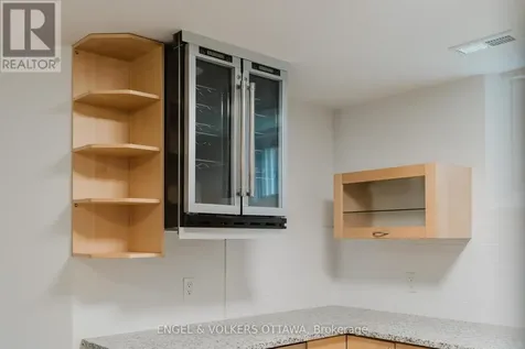 1649 Rosebella Avenue Ottawa ON K1T 1E9
