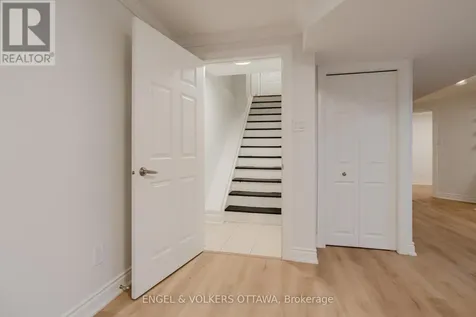 1649 Rosebella Avenue Ottawa ON K1T 1E9